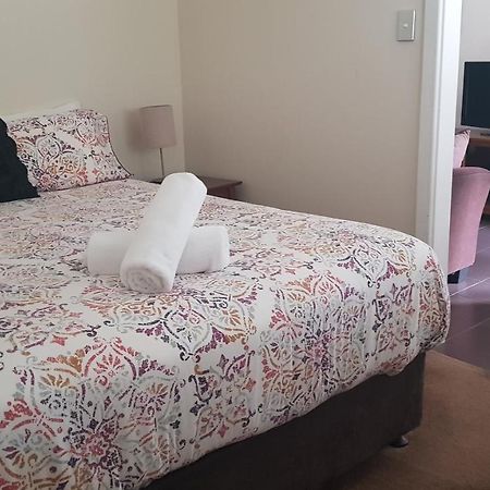 Lilacs Waterfront Villas & Cottages Όλμπανι Εξωτερικό φωτογραφία