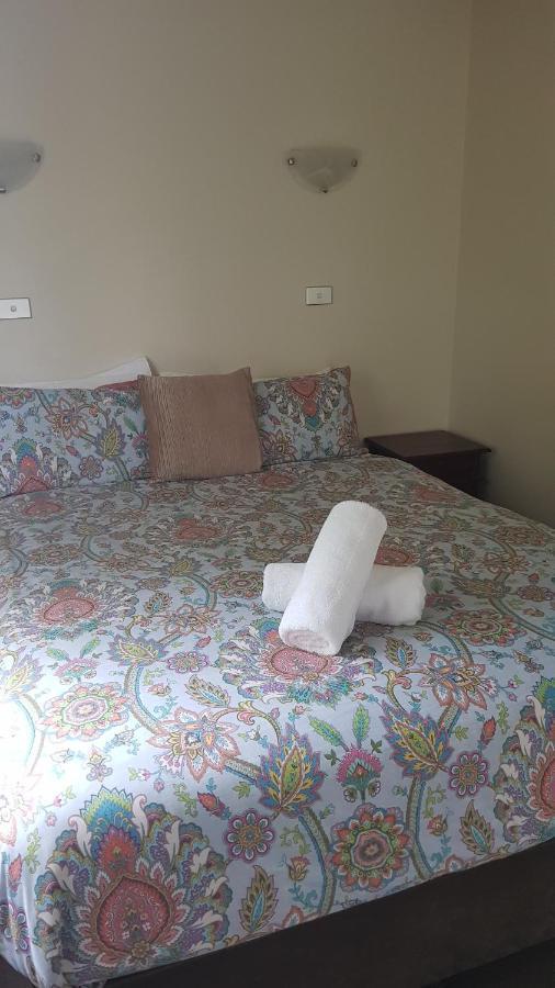 Lilacs Waterfront Villas & Cottages Όλμπανι Εξωτερικό φωτογραφία