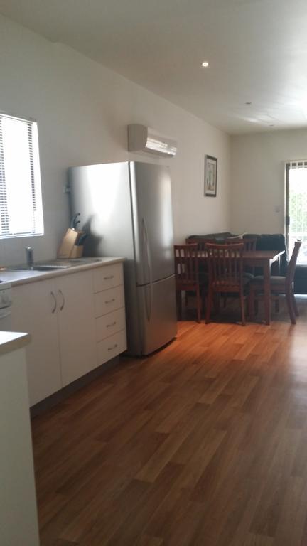 Lilacs Waterfront Villas & Cottages Όλμπανι Εξωτερικό φωτογραφία