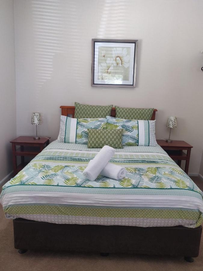 Lilacs Waterfront Villas & Cottages Όλμπανι Εξωτερικό φωτογραφία
